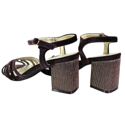 Sandały damskie D&A SR61-0102 brązowe welurowe na klocku eleganckie wy